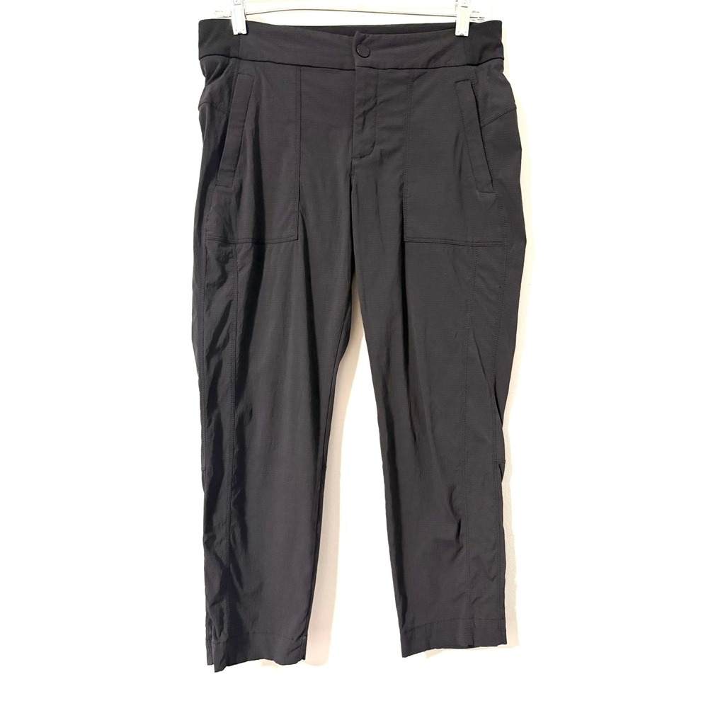 Athleta Trekkie Cropped Pants Black Hiking Outdoor Stretch Tapered Womens size 4